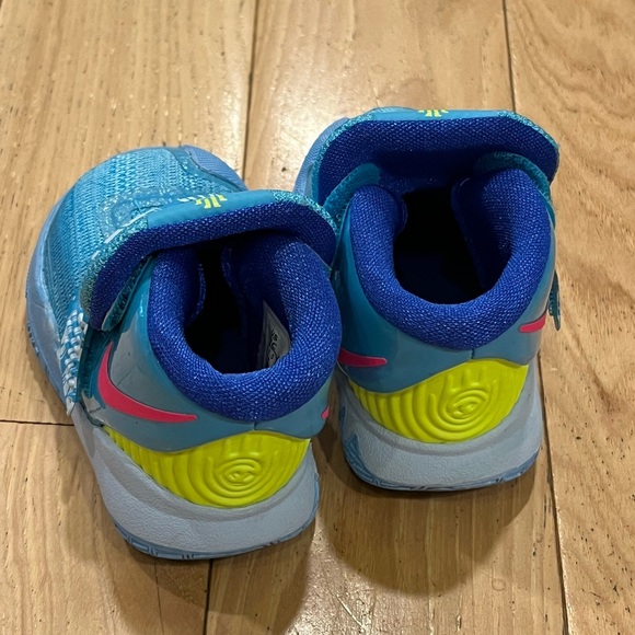 NWOT Nike Kyrie 6 Pool Party Teal Velcro Sneakers - Infant Size 2C - Picture 3 of 6